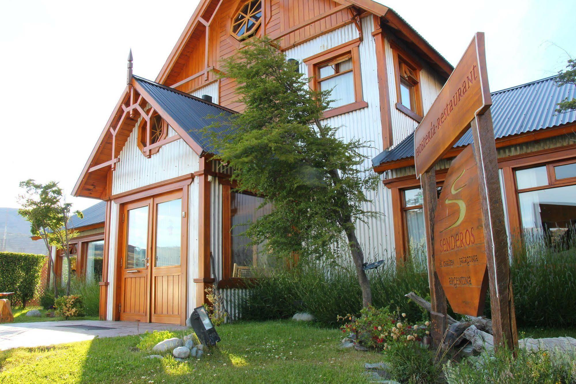Hosteria Senderos El Chaltén Zewnętrze zdjęcie