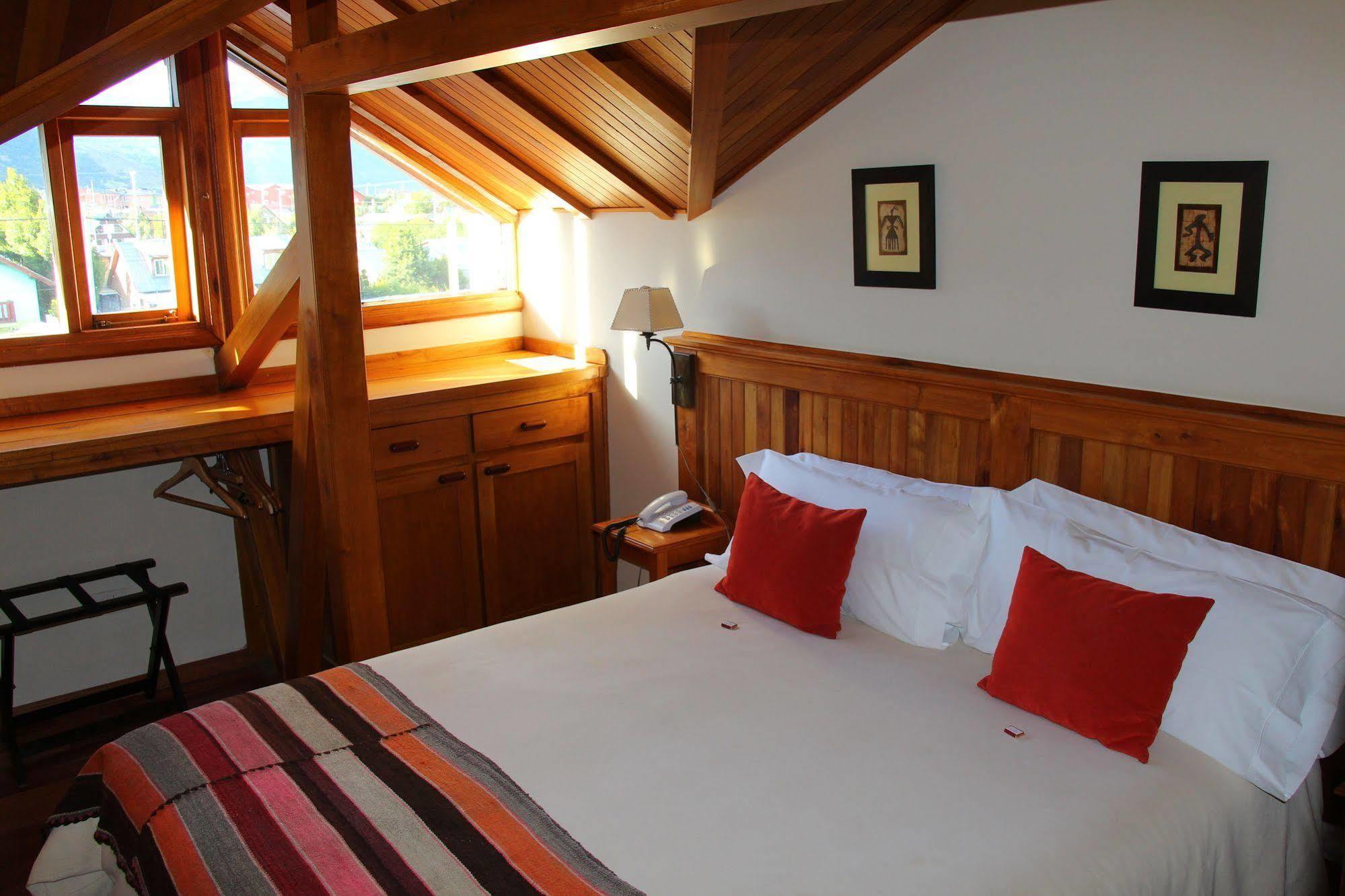 Hosteria Senderos El Chaltén Zewnętrze zdjęcie